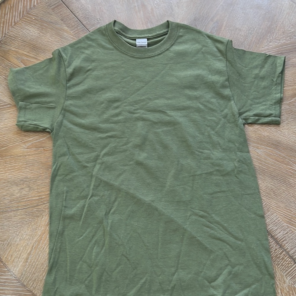 Gildan 100% heavy cotton t-shirts